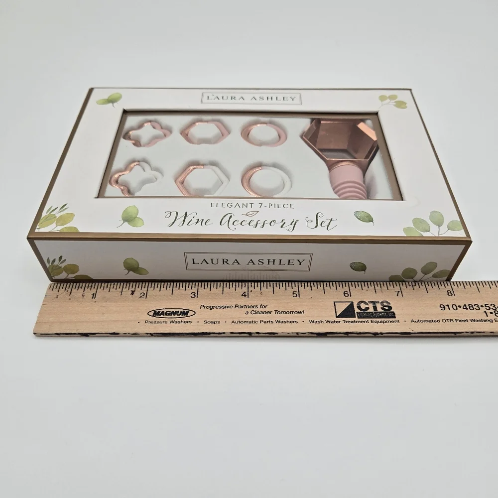 NEW Laura Ashley Rose Gold Elegant 7 Piece Wine Accessory Kit